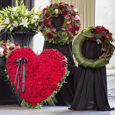 standingspray Funeral Flower & Birthday Florist Near Me | Funeral Flowers Delivery Toronto, ON and all Funeral Homes
